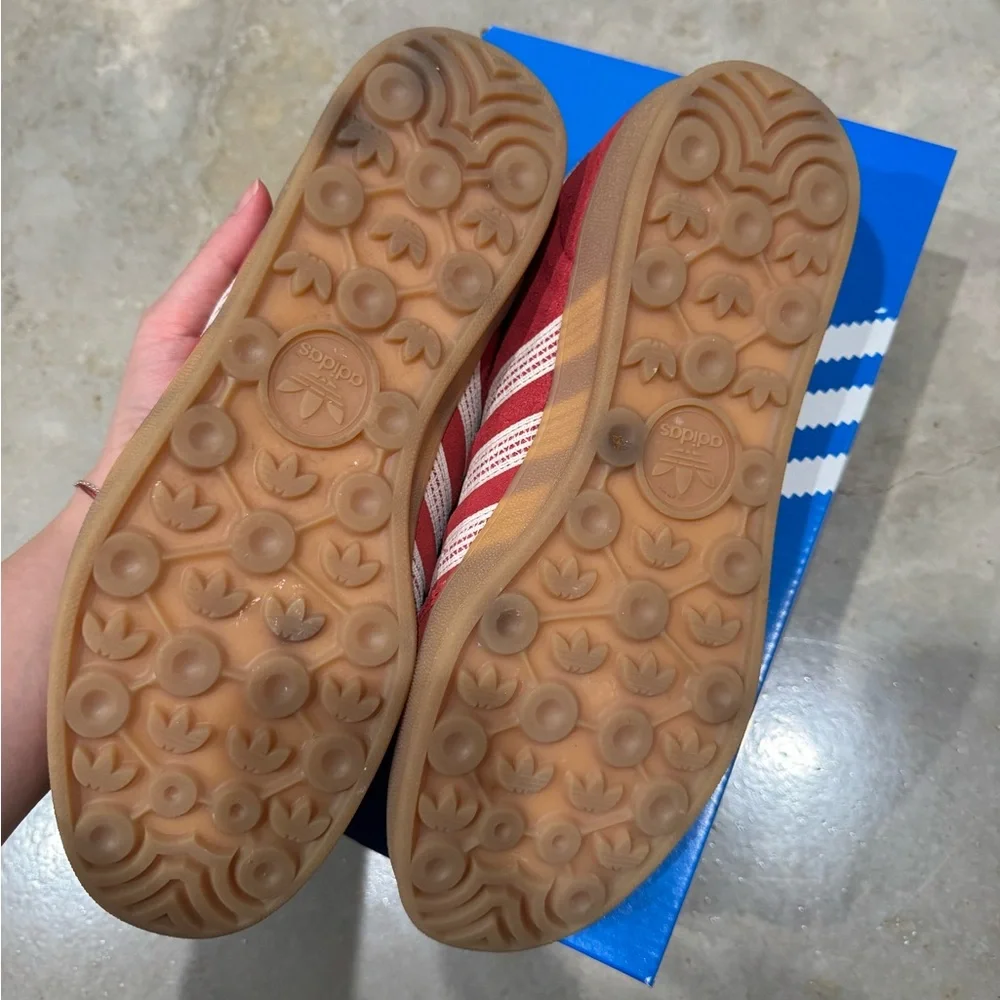 Adidas Gazelle Women size 9 — Red - Picture 6 of 7
